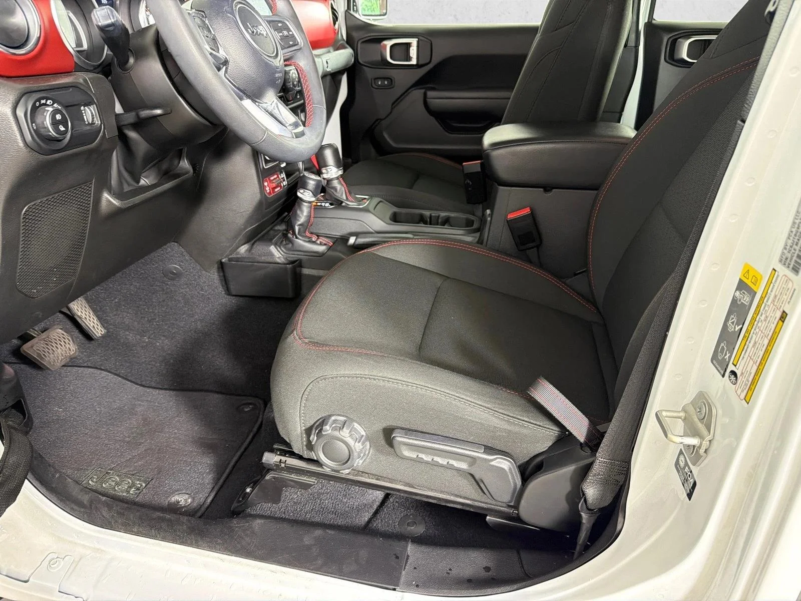 Used 2023 White Jeep Rubicon image 10