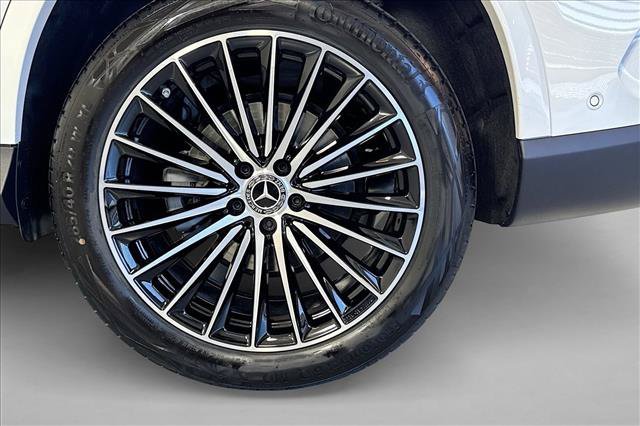 New 2026 Polar White Mercedes-Benz GLC 300 image 55
