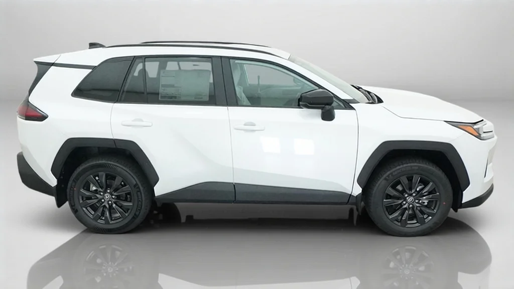 New 2026 Wind Chill Pearl Toyota XLE Premium image 7