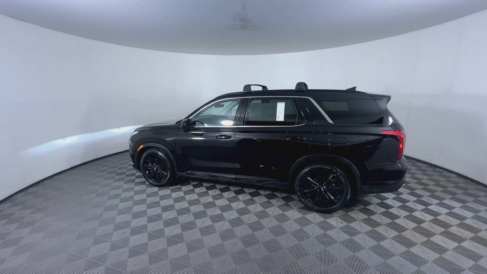 Used 2025 Abyss Black Pearl Hyundai XRT image 6