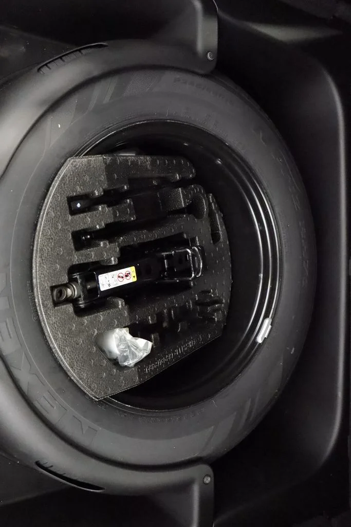 Certified Used 2020 White Jeep Overland image 38
