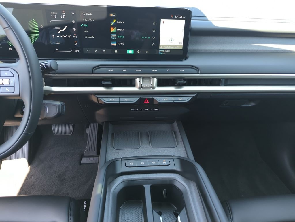 New 2027 Ivory Silver Kia EX image 25