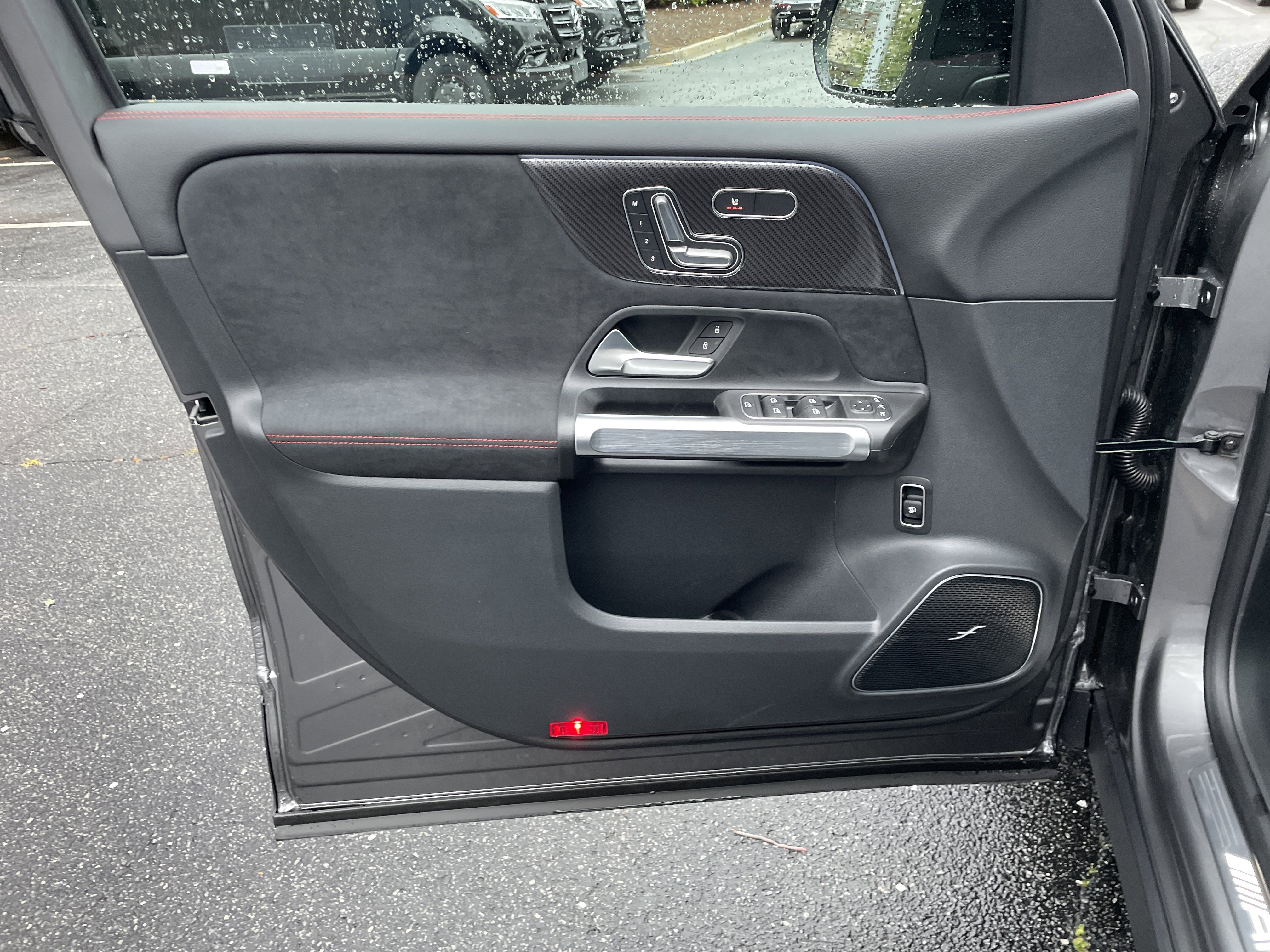 New 2026 Mountain Grey Metallic Mercedes-Benz AMG® GLB 35 4MATIC® SUV image 17