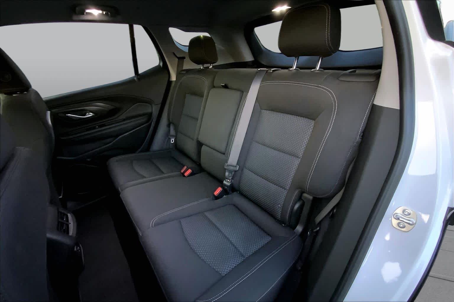 Used 2024 Summit White GMC SLE image 18