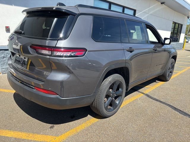Used 2023 Baltic Gray Metallic Clearcoat Jeep Altitude image 5