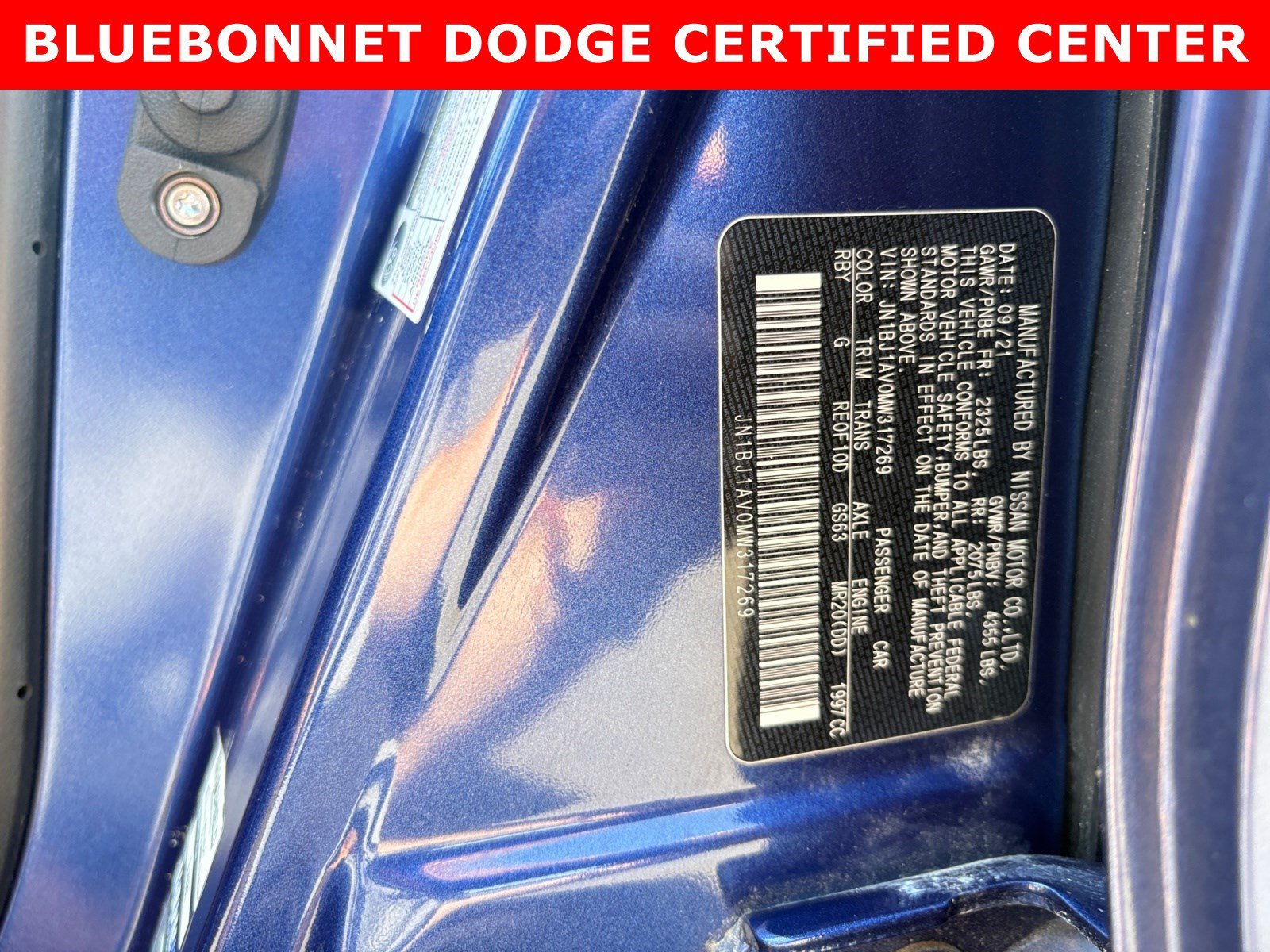 Used 2021 Caspian Blue Metallic Nissan S image 25