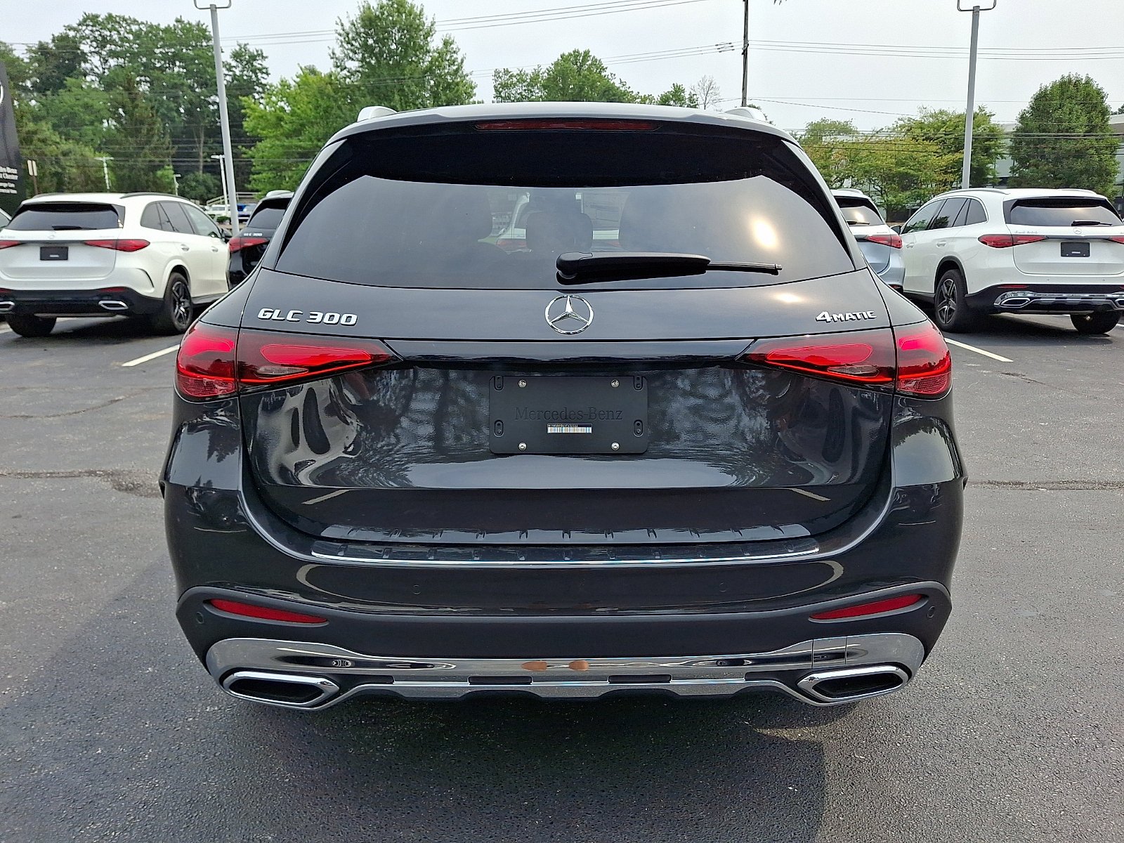 New 2027 Graphite Grey Metallic Mercedes-Benz GLC 300 image 26