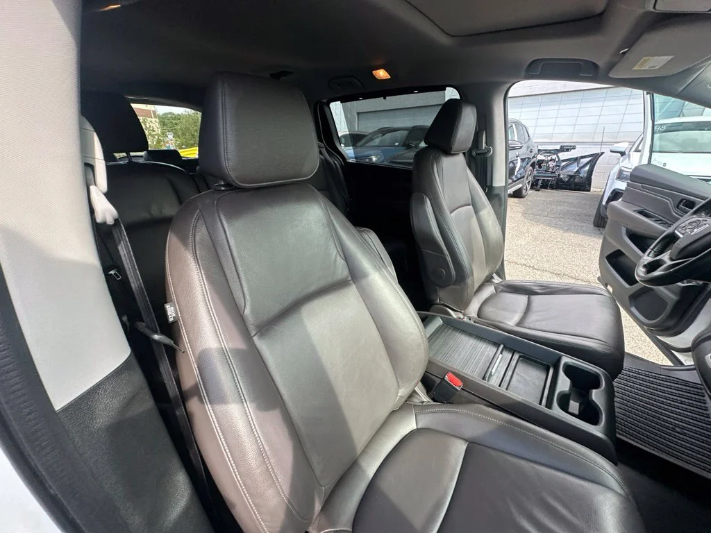 Used 2018  Honda EX-L image 35