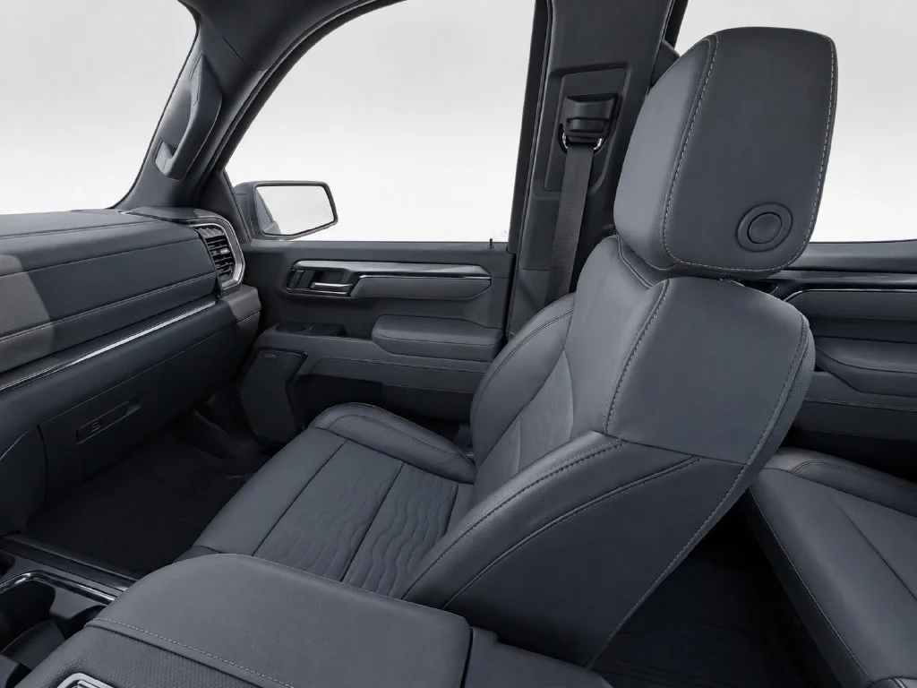 Certified Used 2022 Blue Chevrolet ZR2 image 28