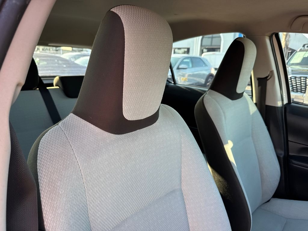 Used 2018  Toyota One image 14
