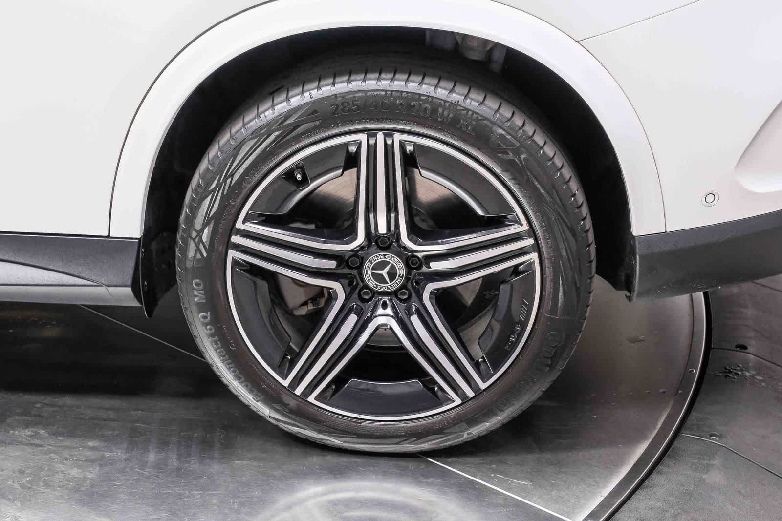 Used 2025 Polar White Mercedes-Benz GLC 350e image 9
