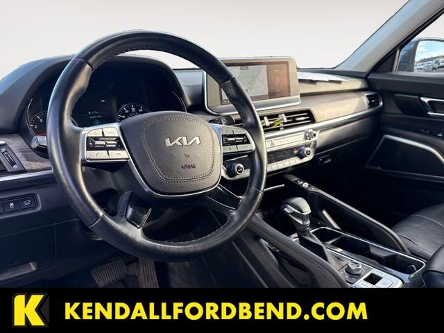 Used 2022 Gray Kia EX image 10