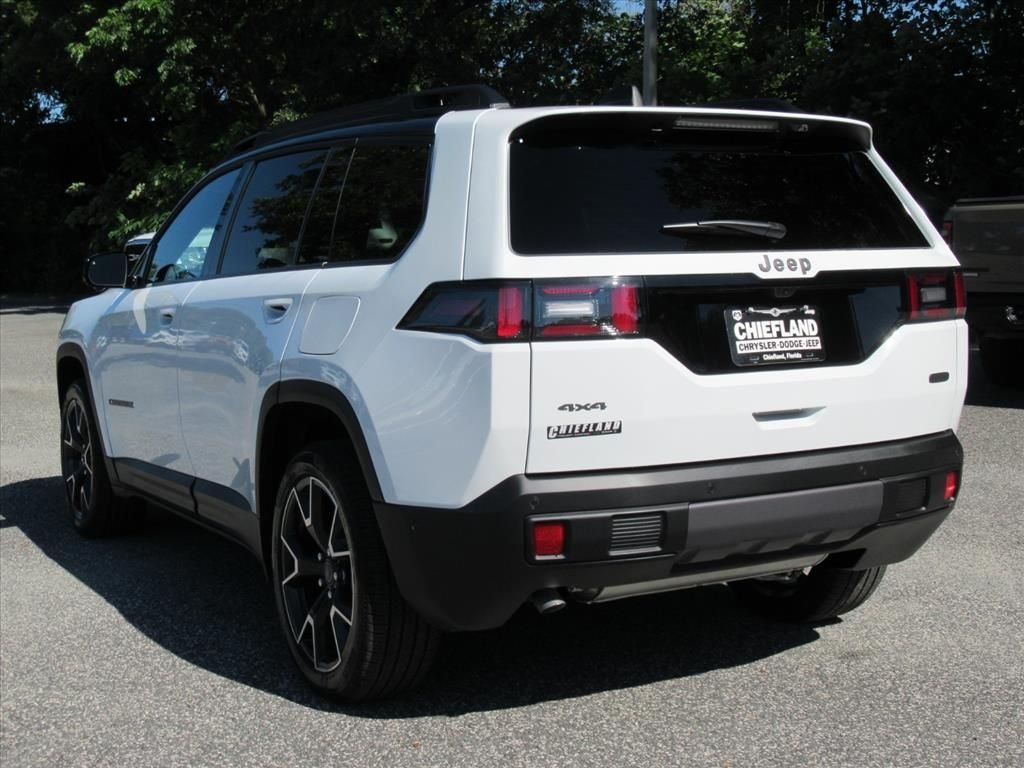 New 2026 Bright White Clear-Coat Exterior Paint Jeep Overland image 5