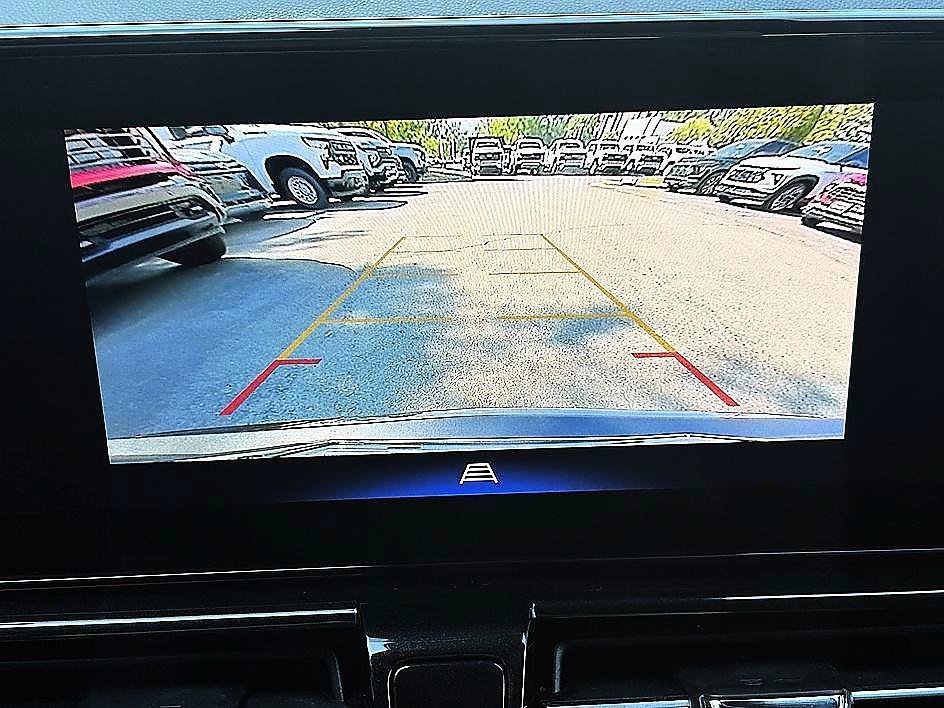 Used 2025 Cacti Green Chevrolet ACTIV image 23