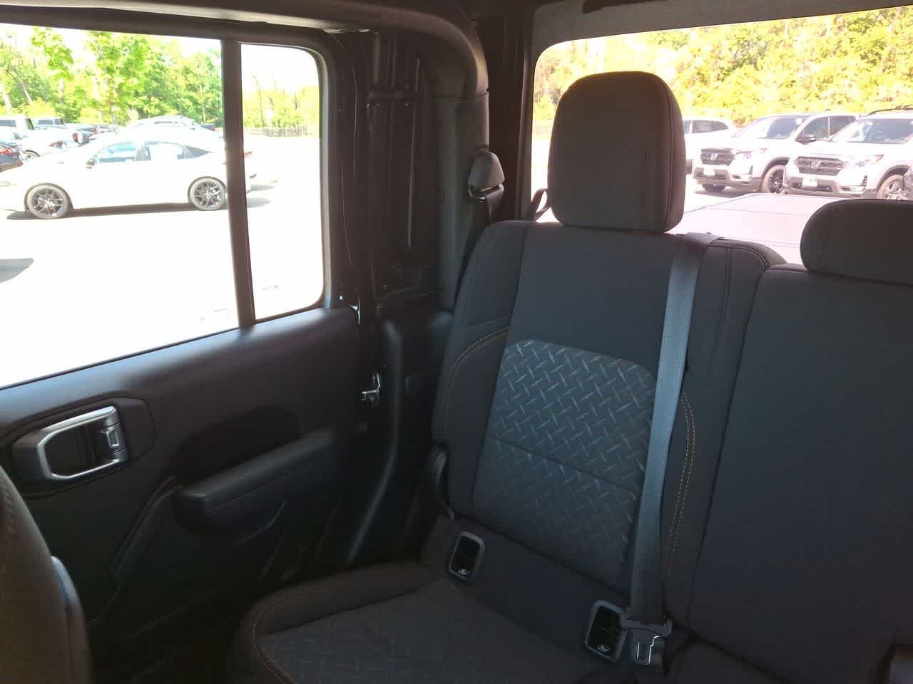 Certified Used 2025 Black Clearcoat Jeep Mojave image 12
