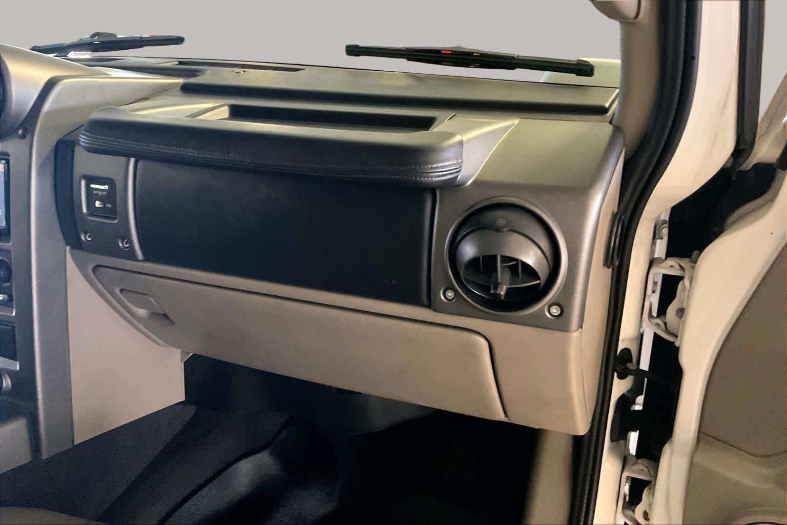 Used 2003 White HUMMER  image 15