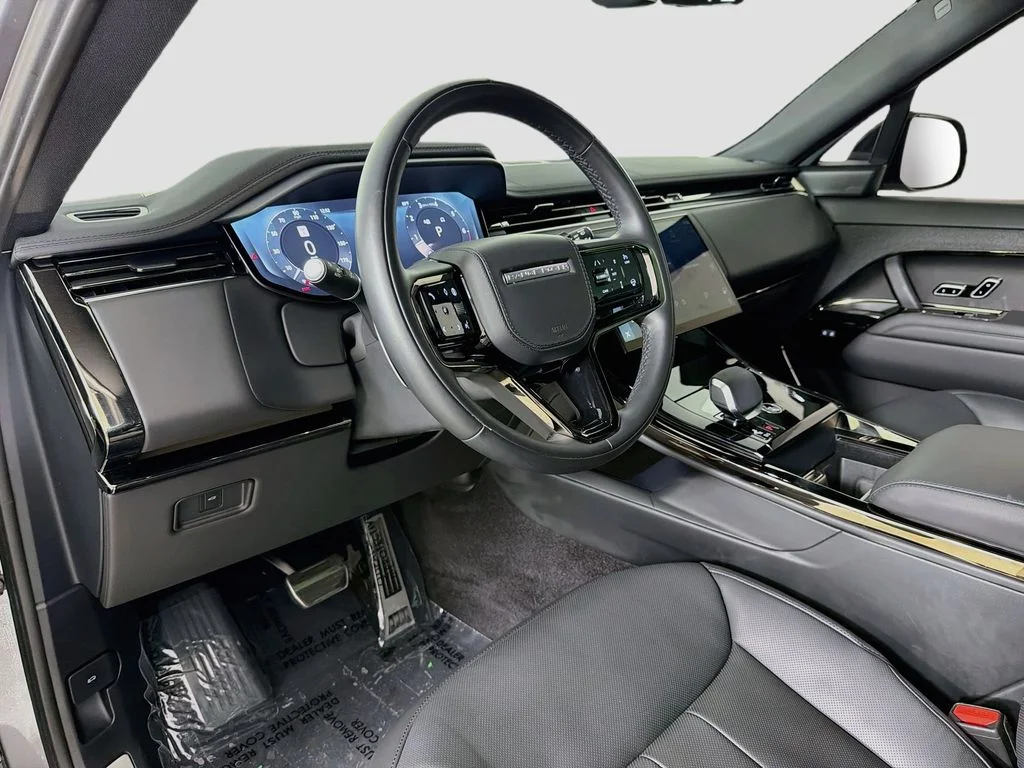 Certified Used 2024 Eiger Grey Metallic Land Rover Dynamic SE image 9