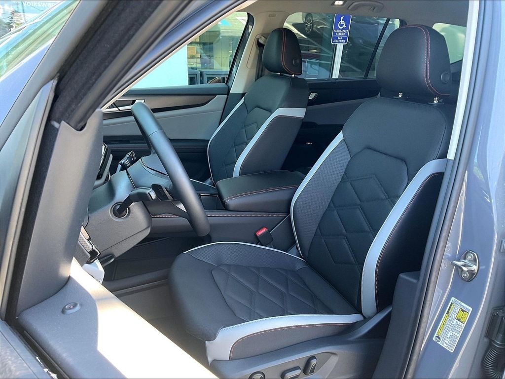 New 2026 Gray Volkswagen 2.0T Peak Edition image 10