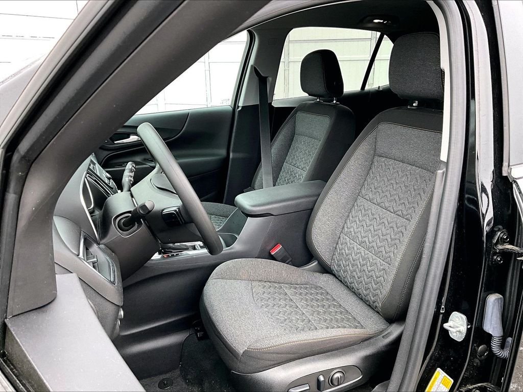 Used 2024 Mosaic Black Metallic Chevrolet LT image 10