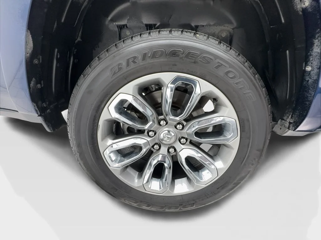 Used 2021 Blue Ram Laramie image 17