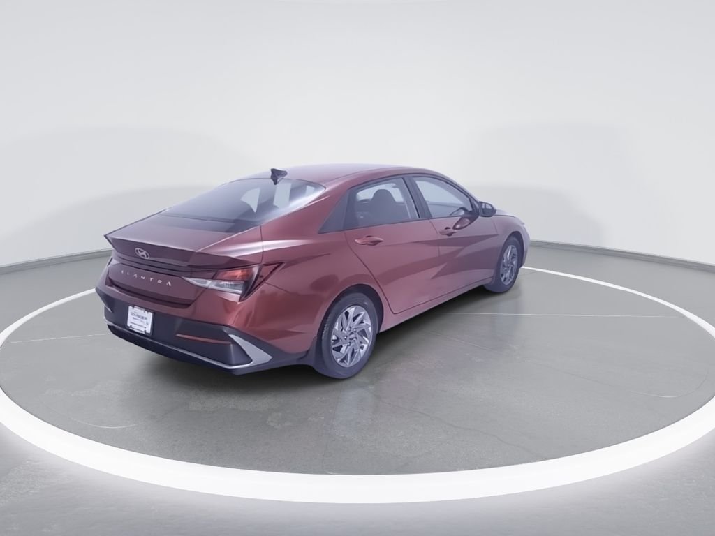 2024 Hyundai Elantra SEL - Photo 9