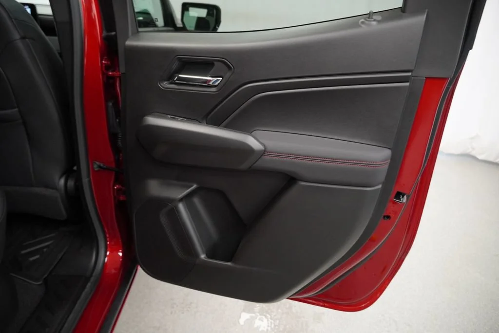 2026 Chevrolet Colorado Z71 - Photo 27