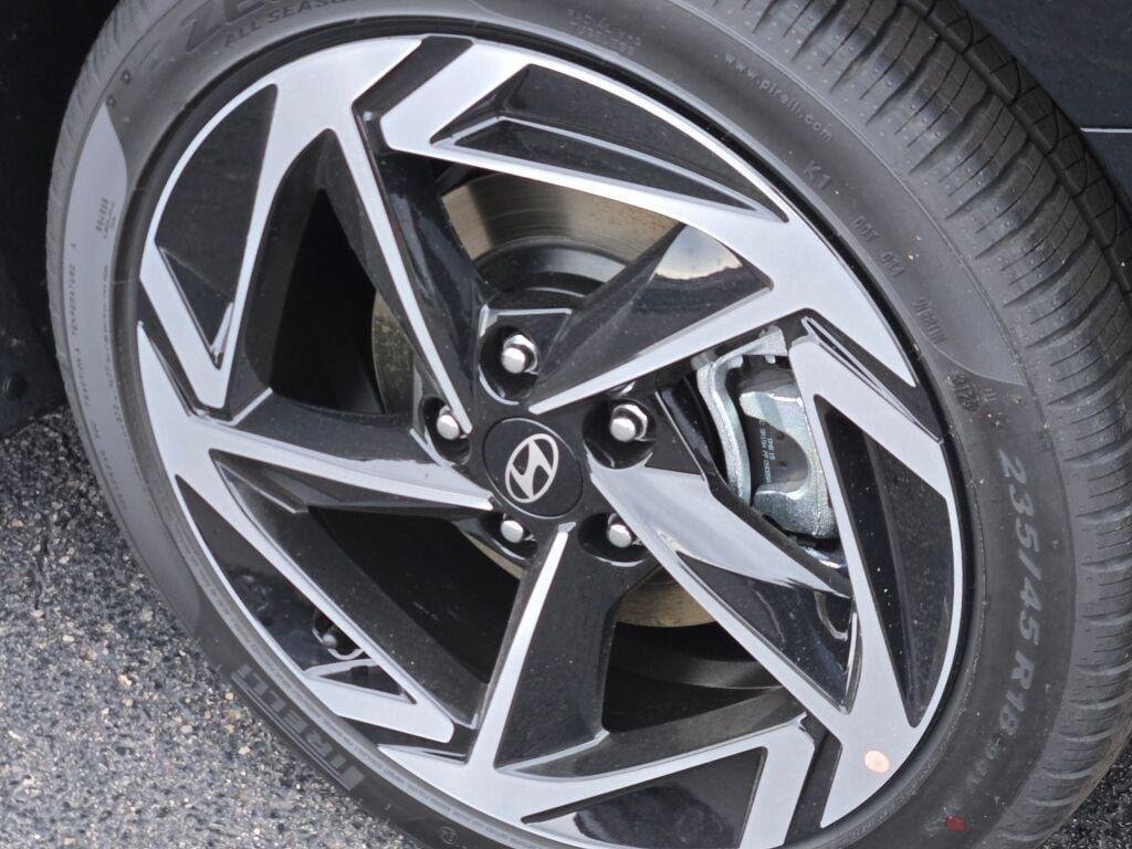 New 2026 Abyss Black Hyundai SEL Sport image 15