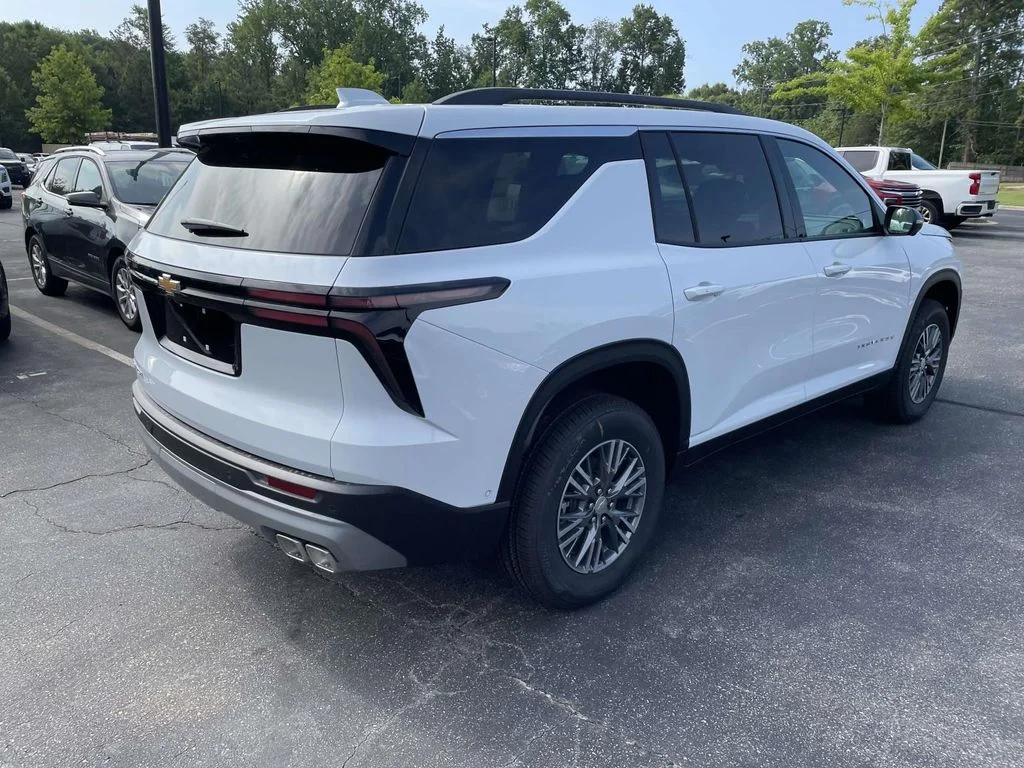 New 2026 Polar White Tricoat Chevrolet LT image 6