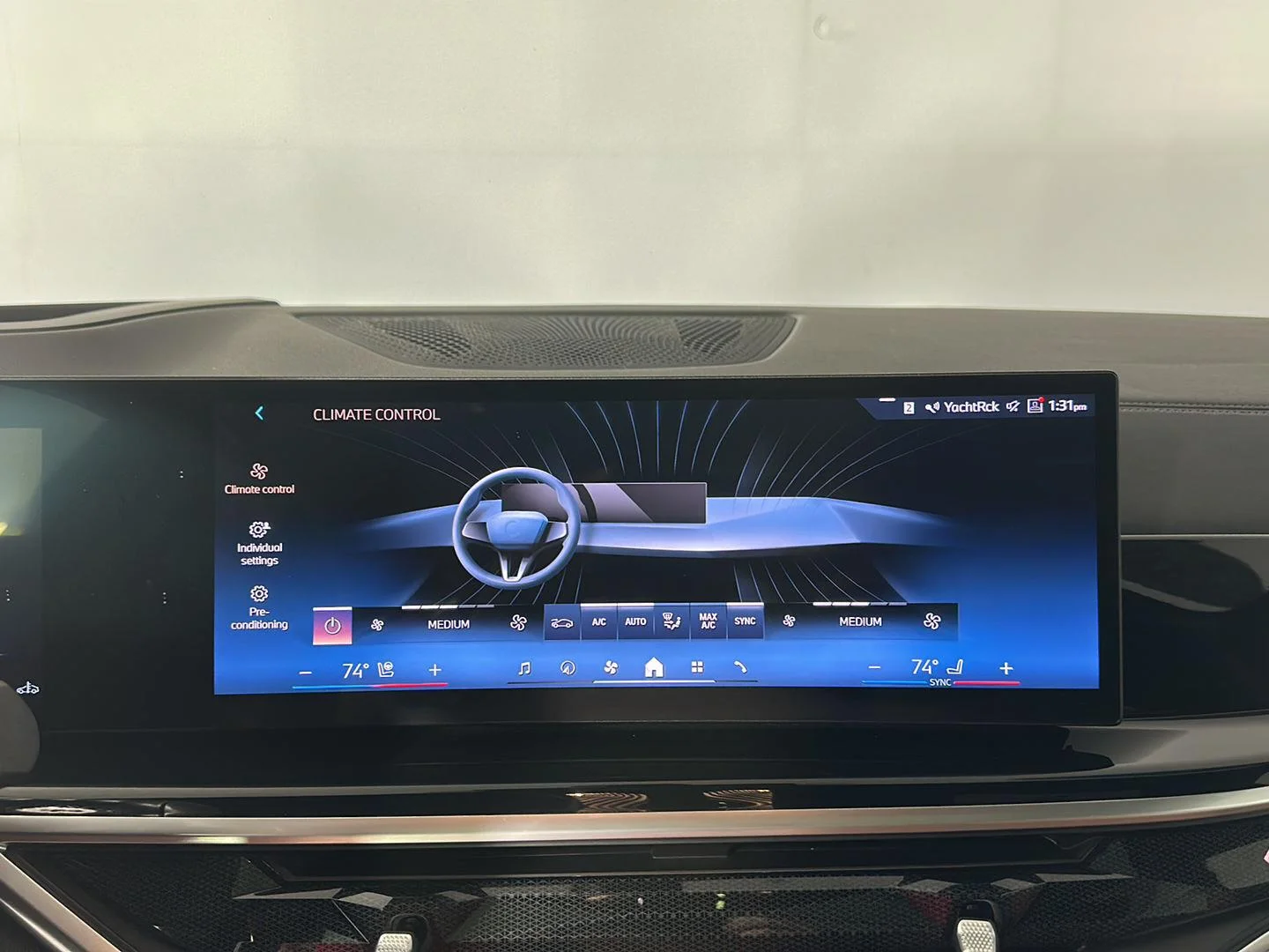Used 2024 Mineral White Metallic BMW xDrive40i image 16