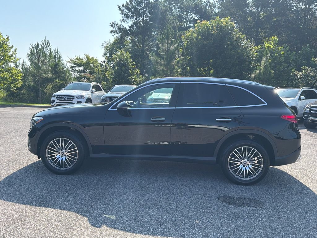 Used 2026 Black Mercedes-Benz GLC 300 image 7