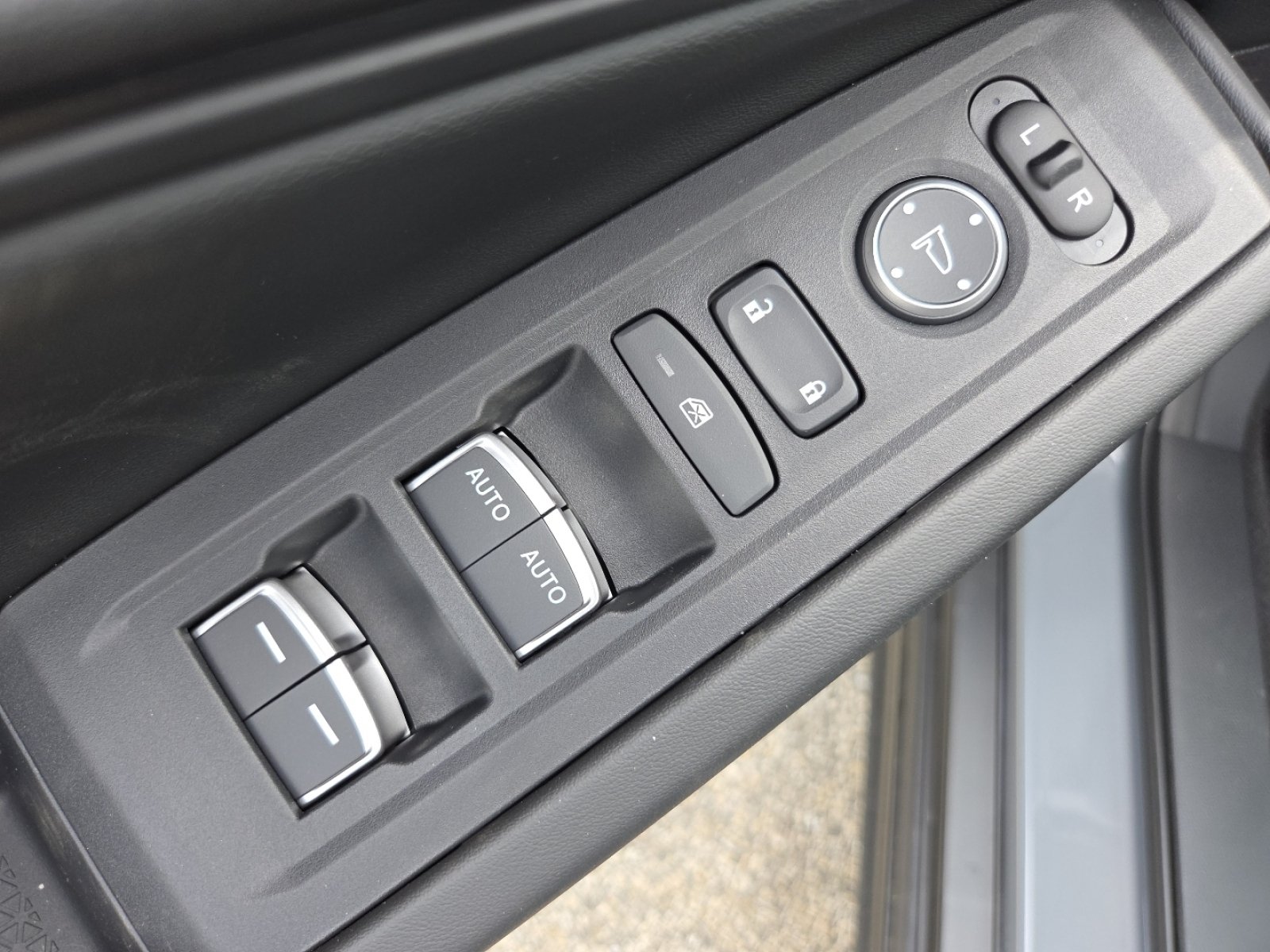 New 2026 Urban Gray Pearl Honda SE image 26