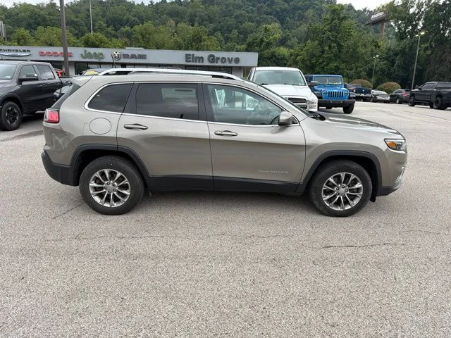 Used 2020 Beige Jeep Latitude Plus image 4