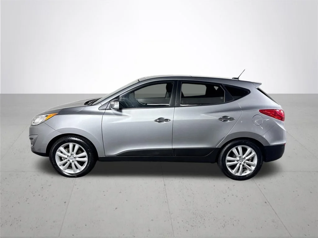 Used 2010 Gray Hyundai Limited image 9