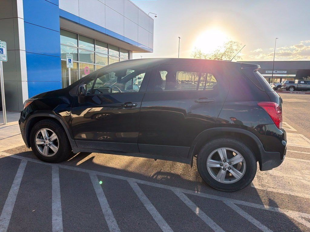 Used 2020 Chevrolet Trax LS with VIN KL7CJKSB8LB320533 for sale in Casa Grande, AZ