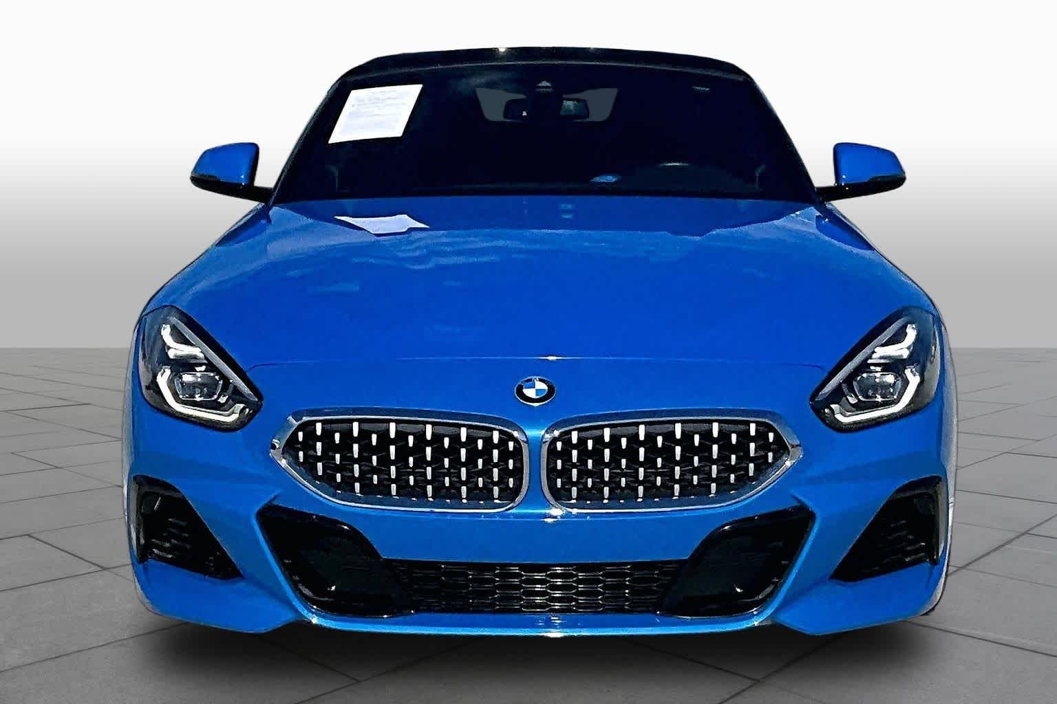 Used 2022 Misano Blue Metallic BMW sDrive30i image 3