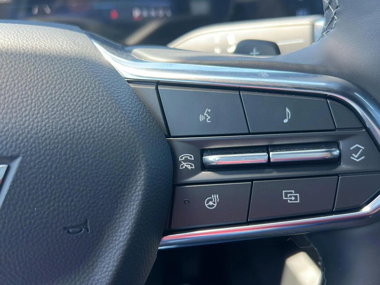 2027 Chevrolet Equinox LT - Photo 17
