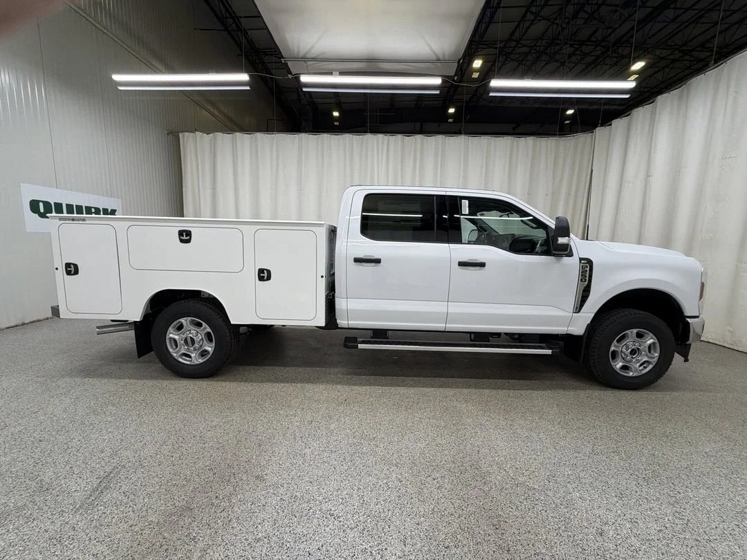 New 2026 Oxford White Ford F-250® XLT image 5