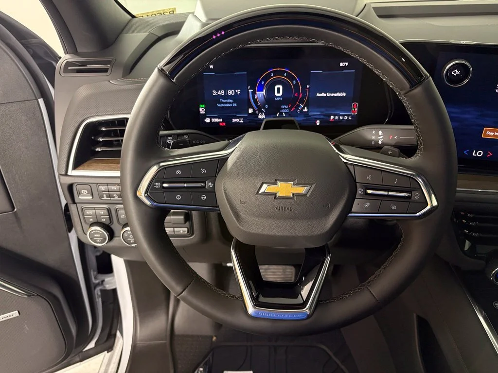 New 2026 Polar White Tricoat Chevrolet High Country image 25
