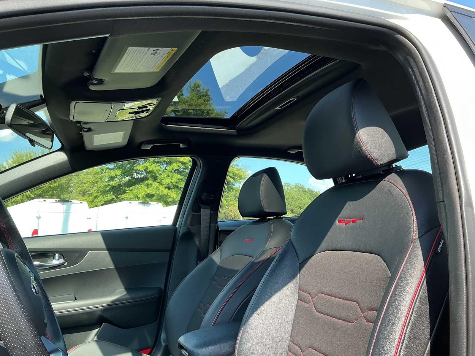 Used 2020 Snow White Pearl KIA GT image 23