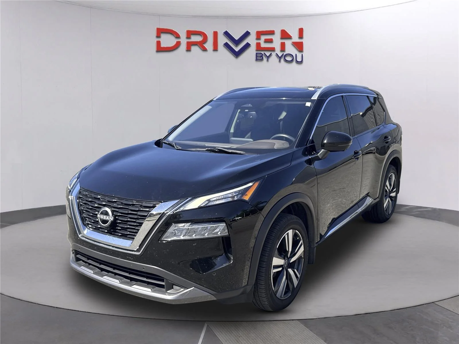 Used 2023 Super Black Nissan SL image 8