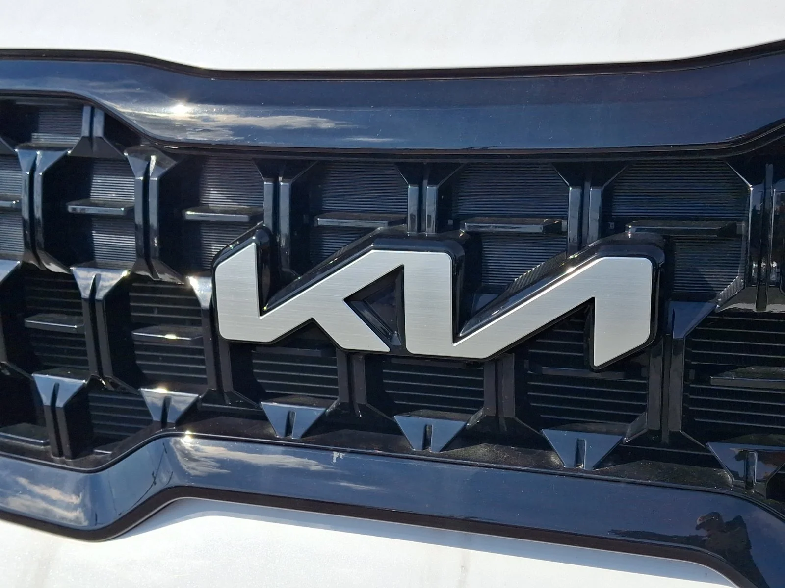 Certified Used 2024 White Kia EX X-Line image 33