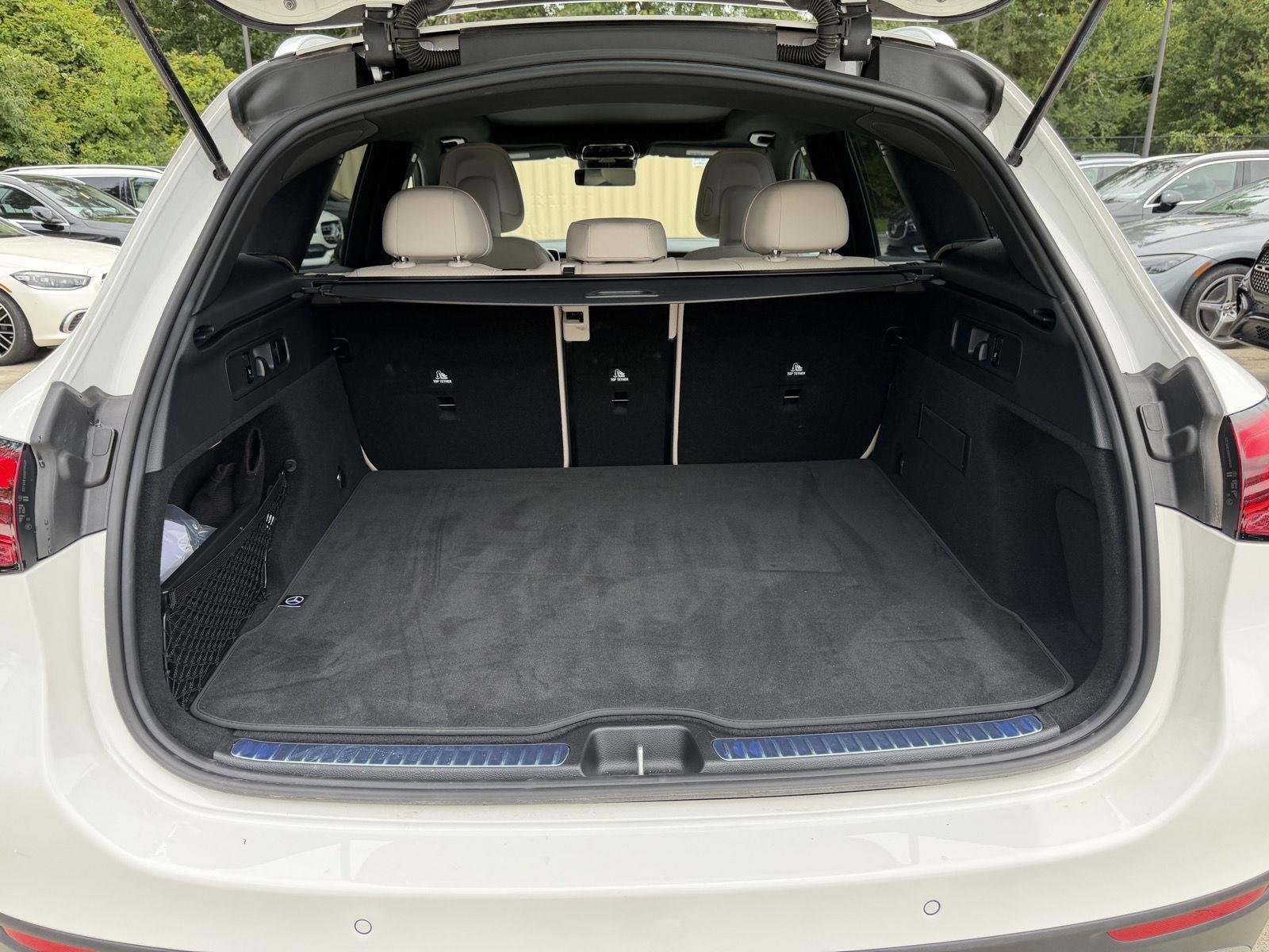 Certified Used 2026 Polar White Mercedes-Benz GLC 300 image 22