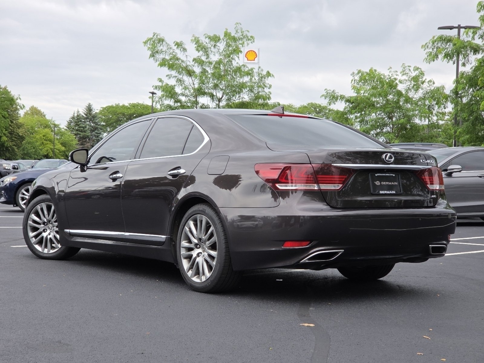 Used 2015 Pearl Lexus 460 image 21