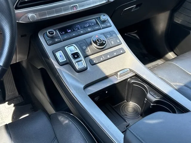 Used 2021 Hyper White Hyundai Calligraphy image 11