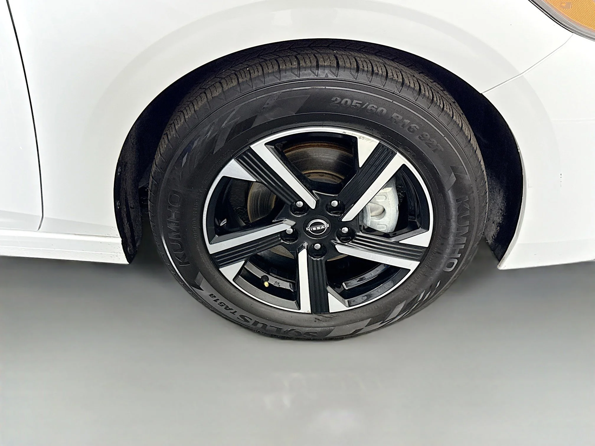 Used 2024 Fresh Powder Nissan SV image 28