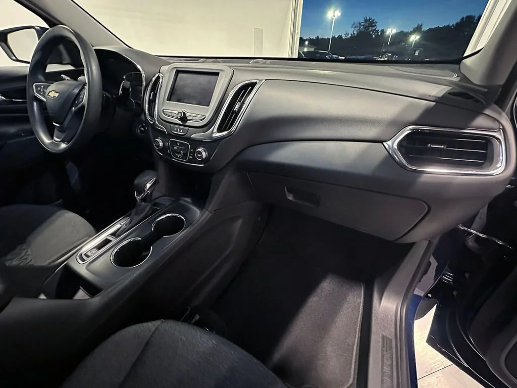 Used 2023 BLUE GLOW METALLIC Chevrolet LT image 27