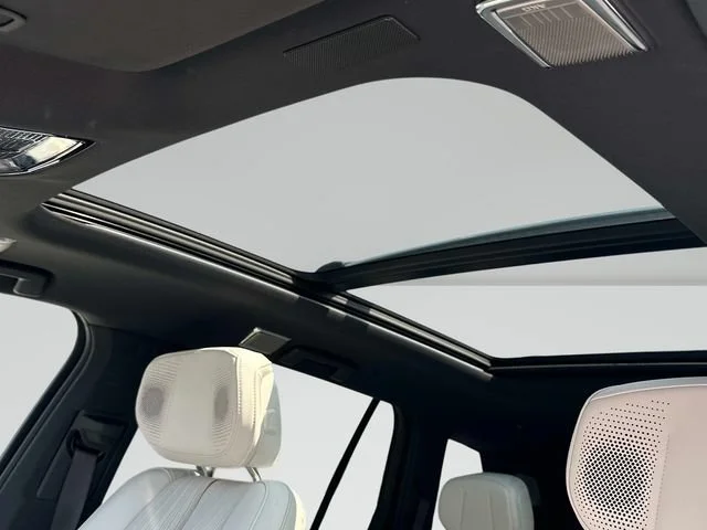 2026 Cadillac VISTIQ Sport - Photo 15