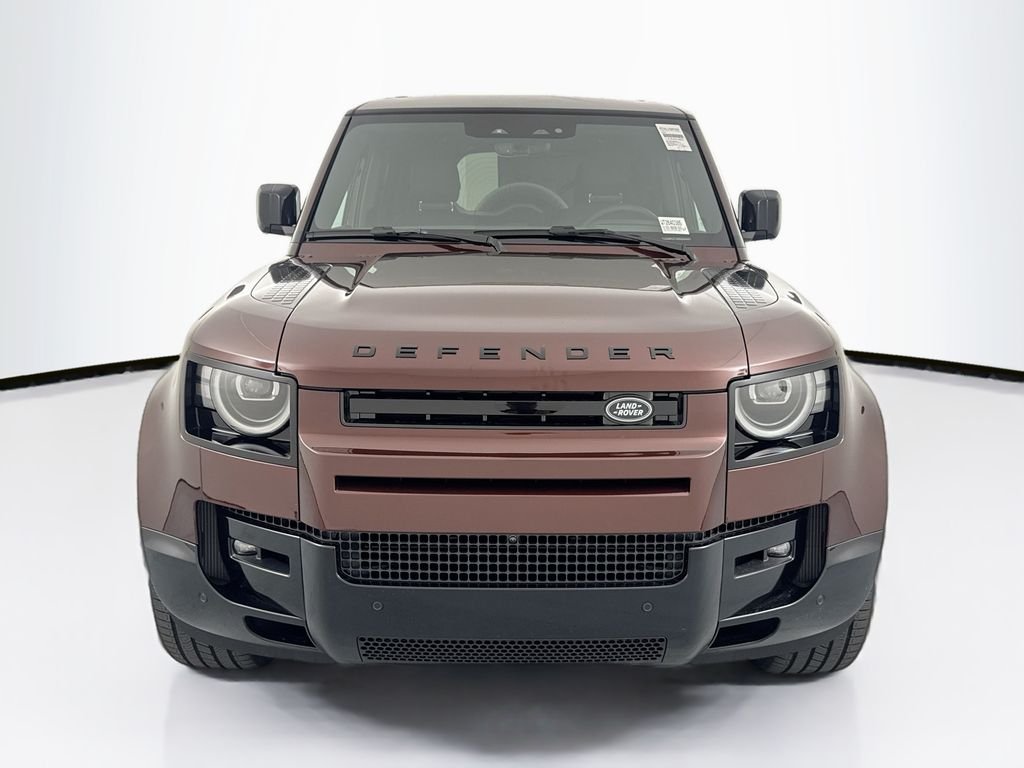 New 2026 Sedona Red Land Rover X-Dynamic SE image 2