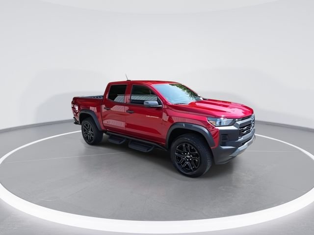 Used 2025 Red Chevrolet Trail Boss image 2