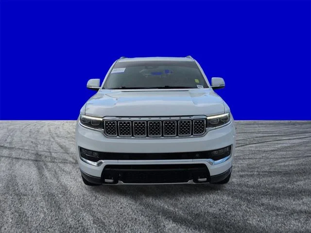 Certified Used 2022 Bright White Clearcoat Jeep Series III image 9